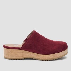 New Eileen Fisher Burgundy  Suede Mules